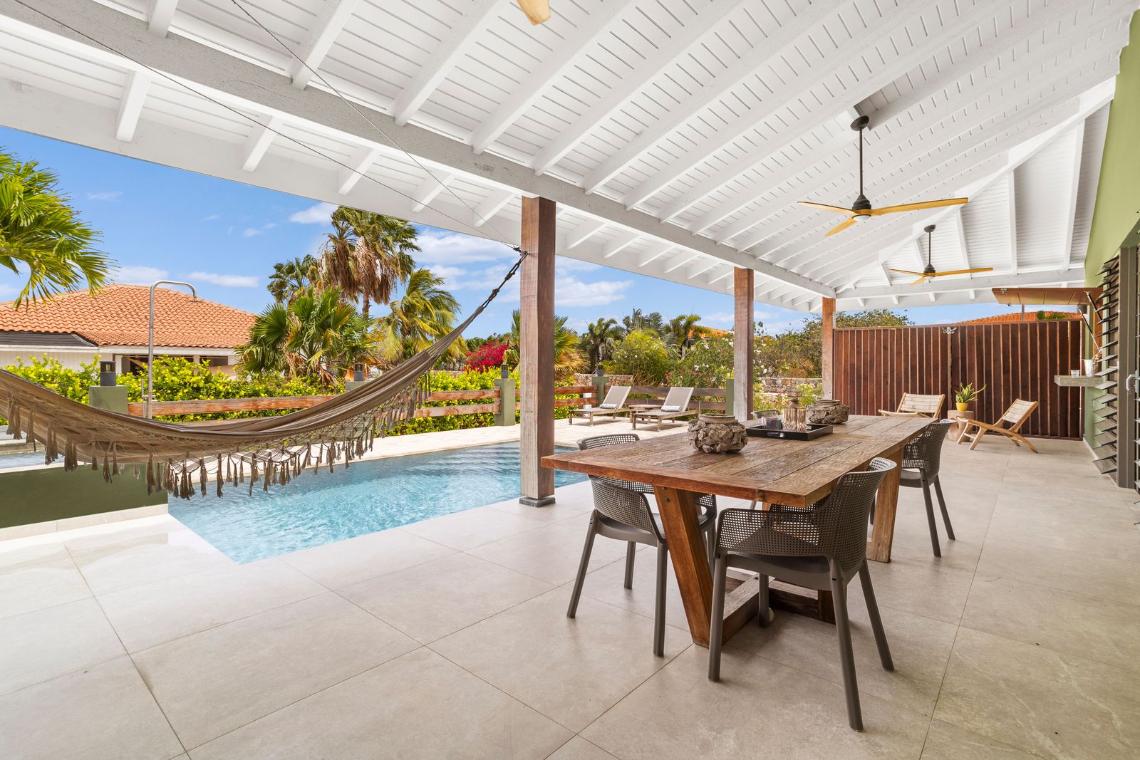 Property in Bonaire — exterior photo 1