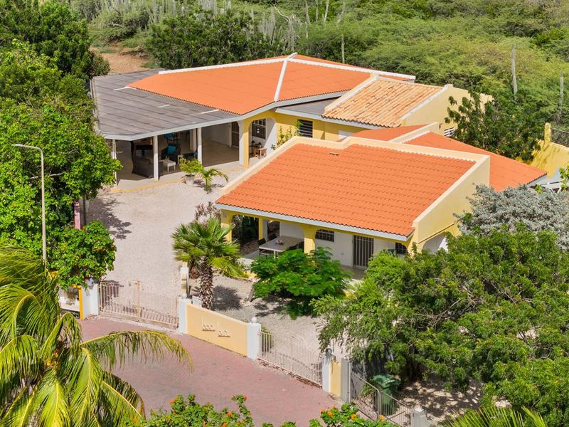 Bonaire Exclusief 7 / 7A (2 Houses | Holiday Rental / Bed & Breakfast – Property in Bonaire