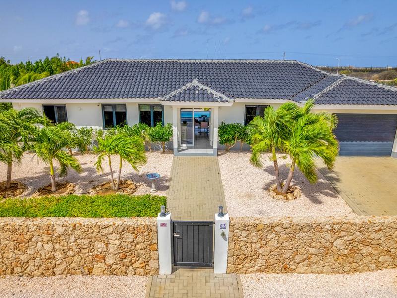 La Palma 66 private villa with pool – Property in Bonaire