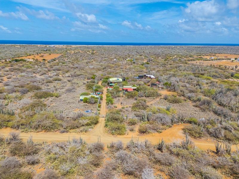 Bara di Karta 100 – Property in Kunuku