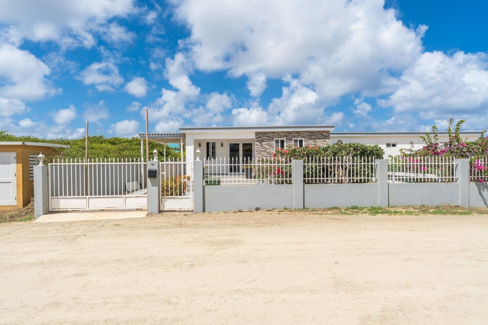 Property in Hato — property image 4