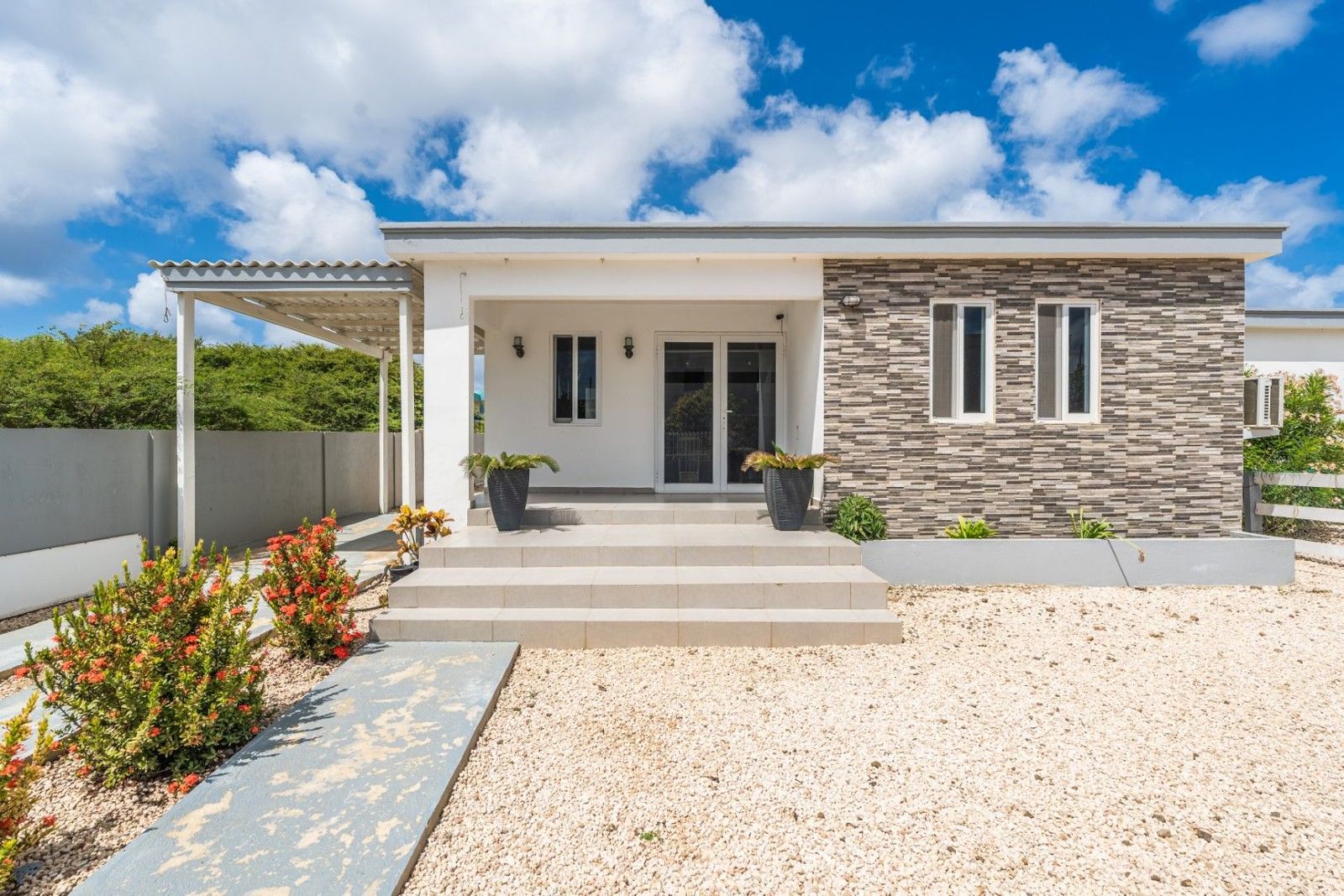 Property in Hato — property image 5
