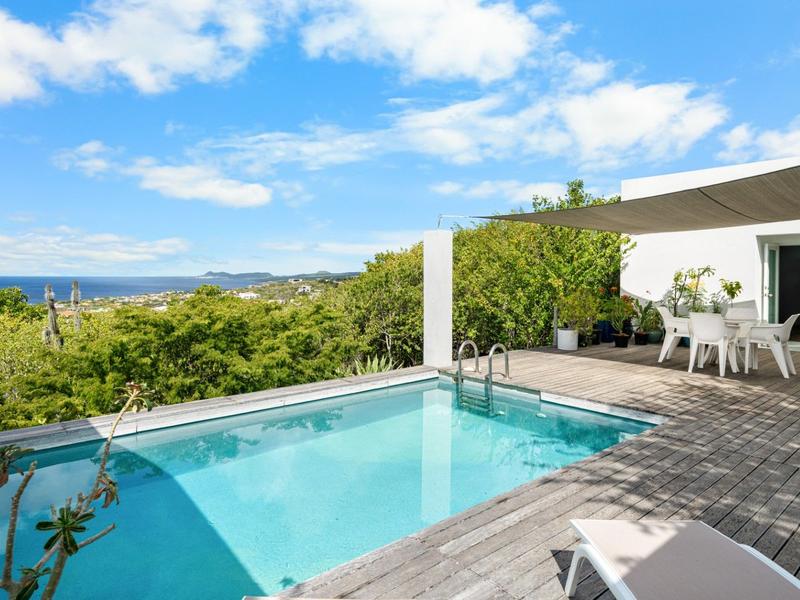 Crown Terrace 64 – Property in Sabadeco