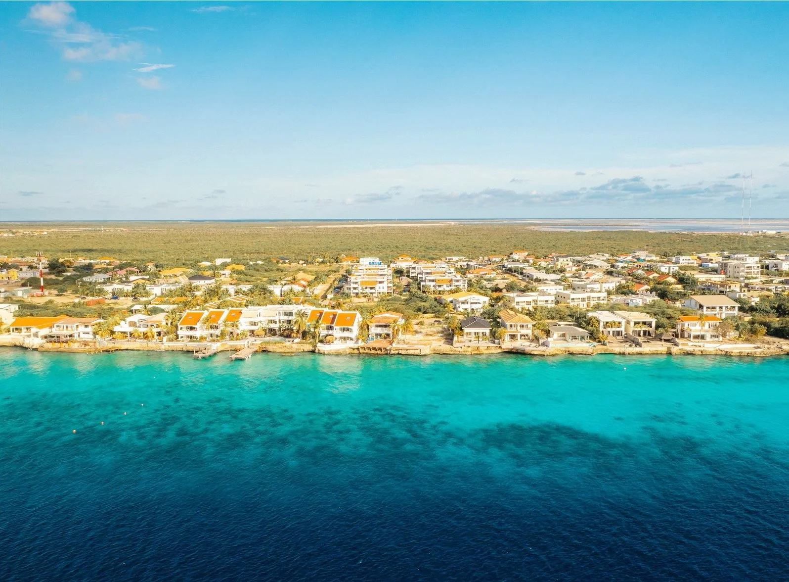 Commercial in Bonaire — exterior photo 1