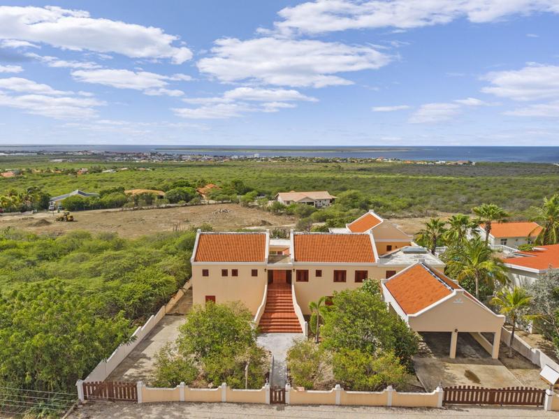 Kaya Safiro 11 – House in Santa Barbara