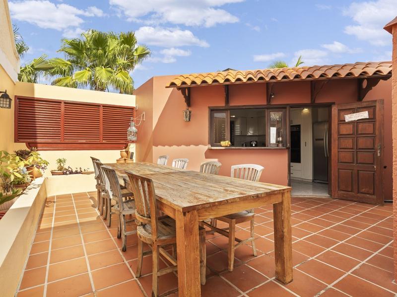 Kaya Safiro 11, Turn- Key Bed & Breakfast / Woonvilla – Villa in Santa Barbara