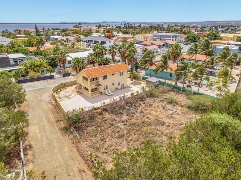 Versatile lot with detached house – Property in Bonaire