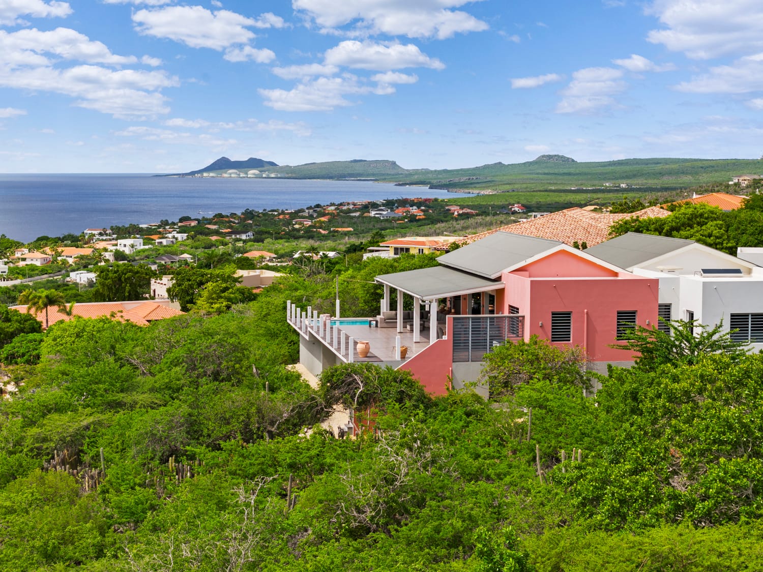 Luxury living with panoramic views Bonaire