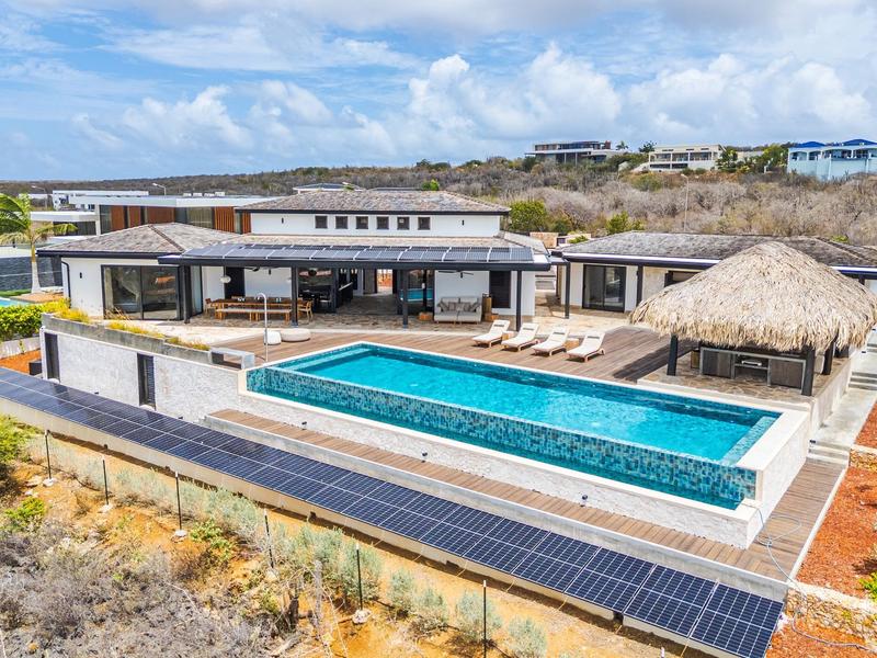 Crown West 259 – Property in Sabadeco
