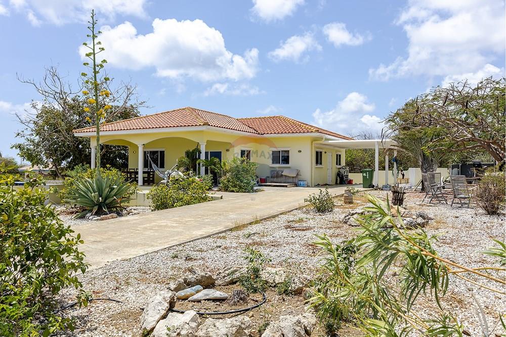 Villa in Sabadeco — exterior photo 1