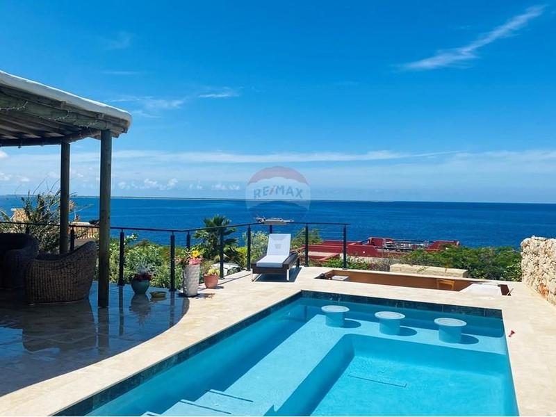 Newly Built Villa with Unobstructed Ocean Views – Villa in Sabadeco
