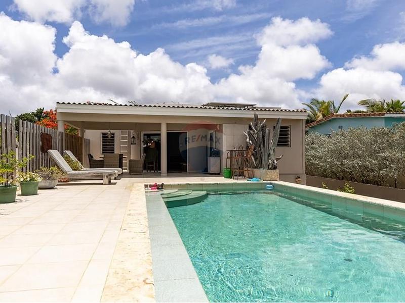 Charming Family Home – Property in Santa Barbara