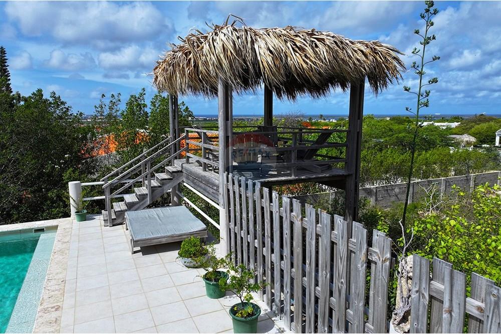 Property in Santa Barbara — property image 4
