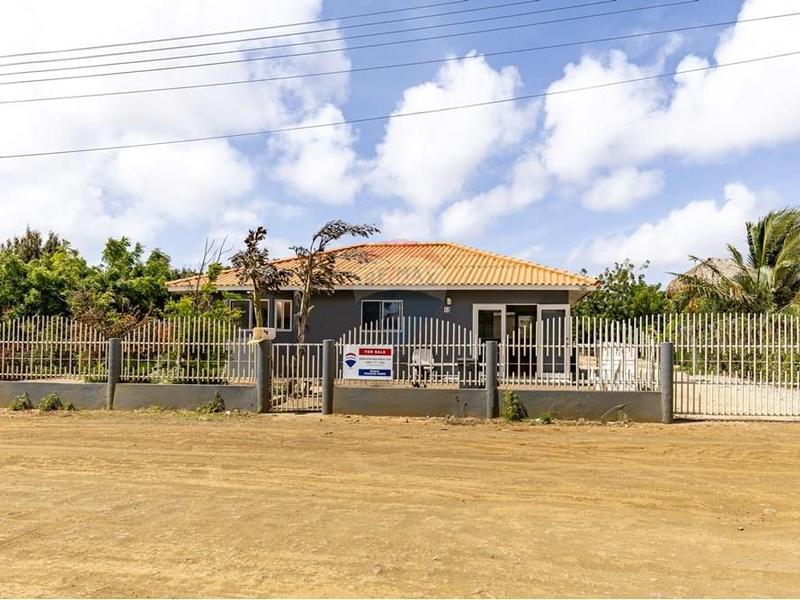 Cozy Family Home – Property in Amboina