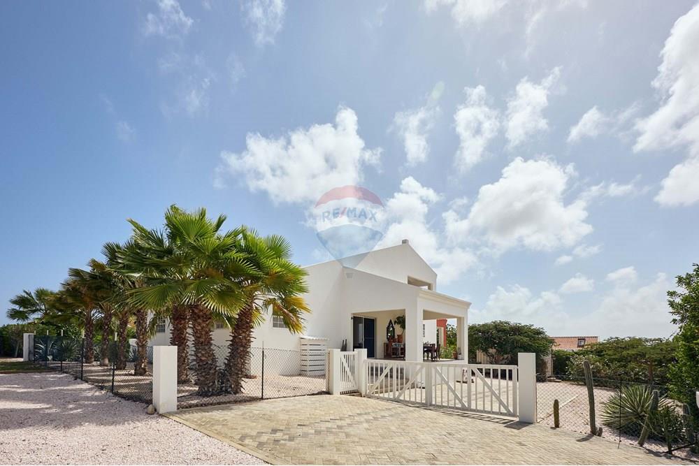 Villa in Lagoen Area — property image 3