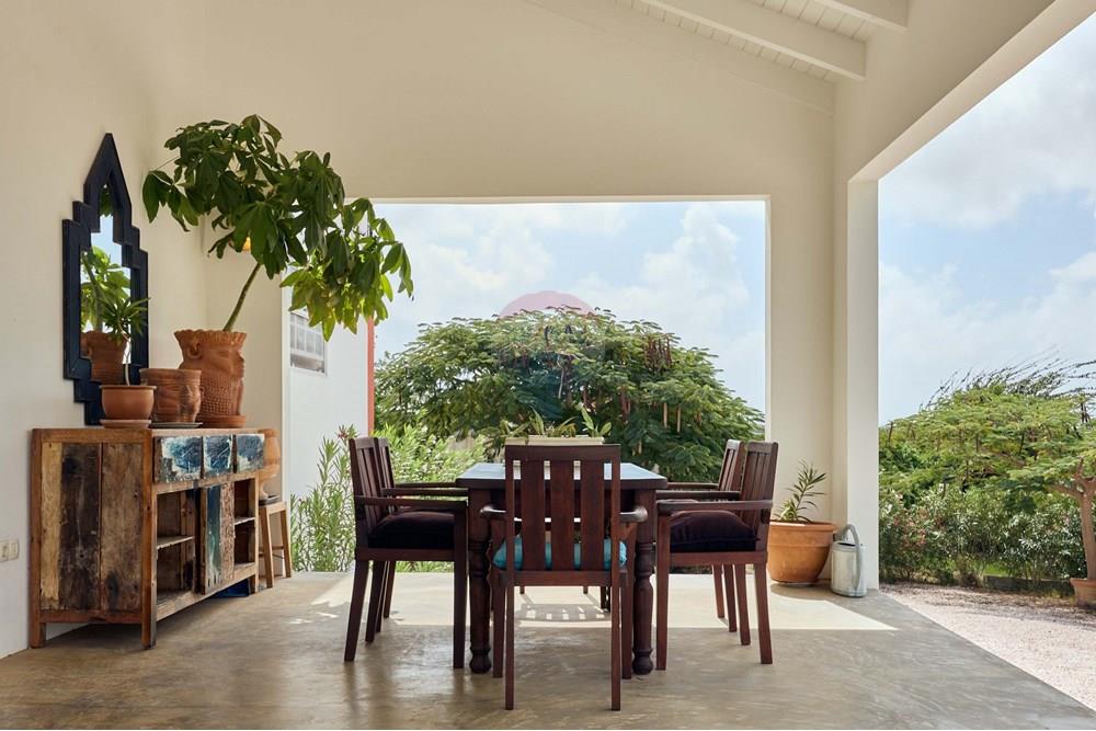 Villa in Lagoen Area — property image 5
