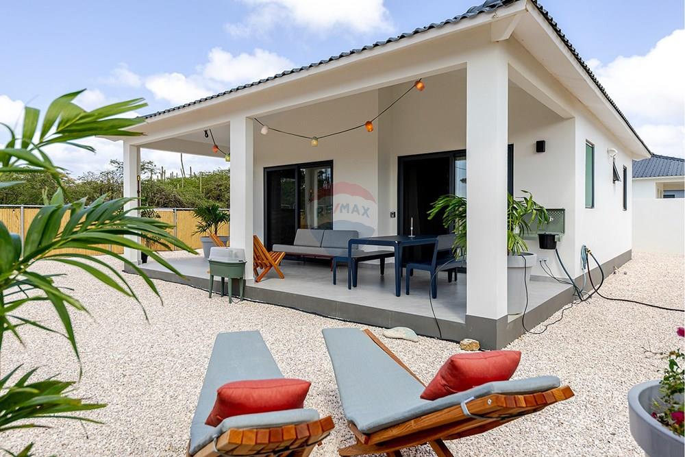 Villa in Lagoen Area — property image 2
