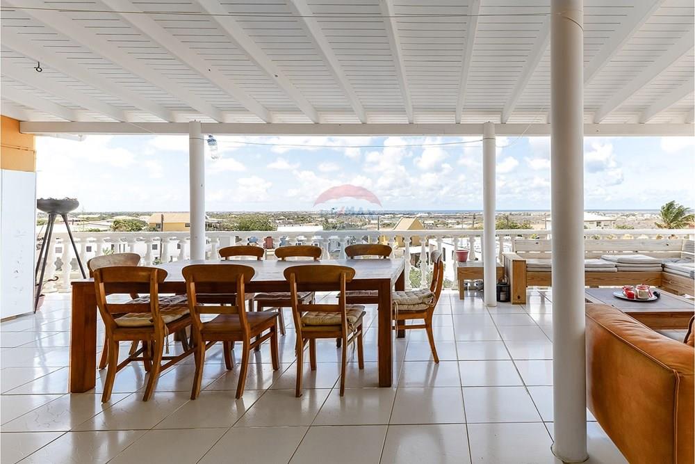 Villa in Nawati — property image 2