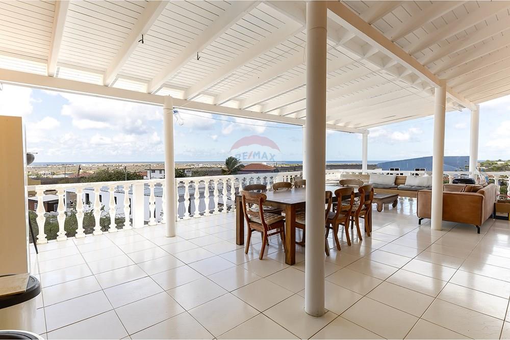 Villa in Nawati — property image 3