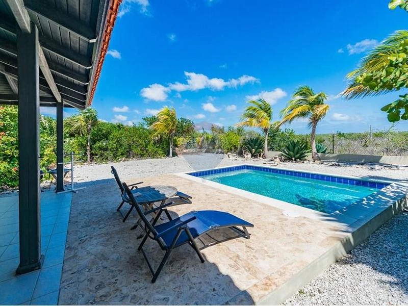 Privately Situated Villa – Property in Sabal Palm