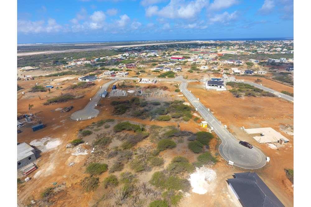 Lot in Nikiboko — exterior photo 1