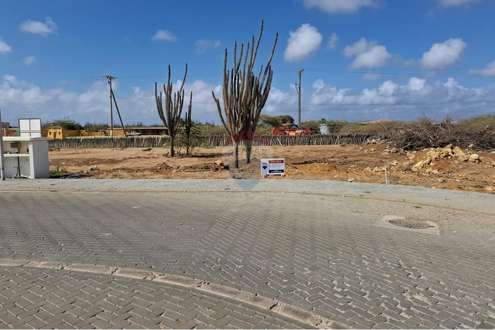 Lot in Nikiboko — exterior photo 1