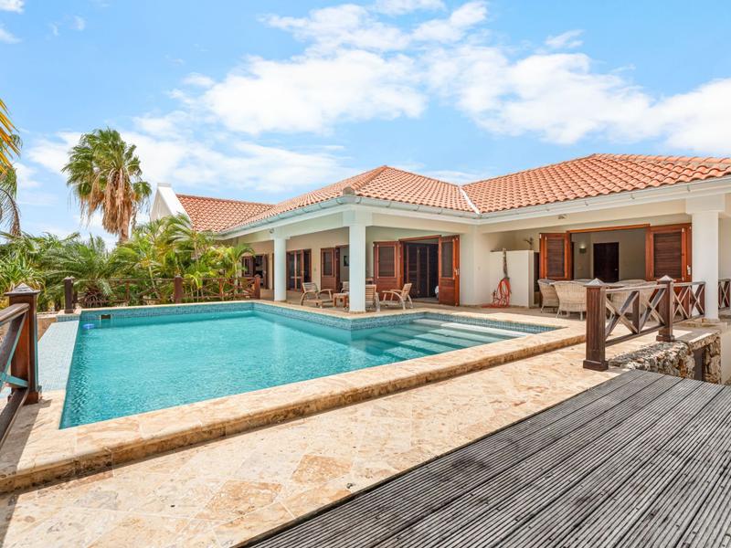 Crown Shores 65 – Property in Sabadeco