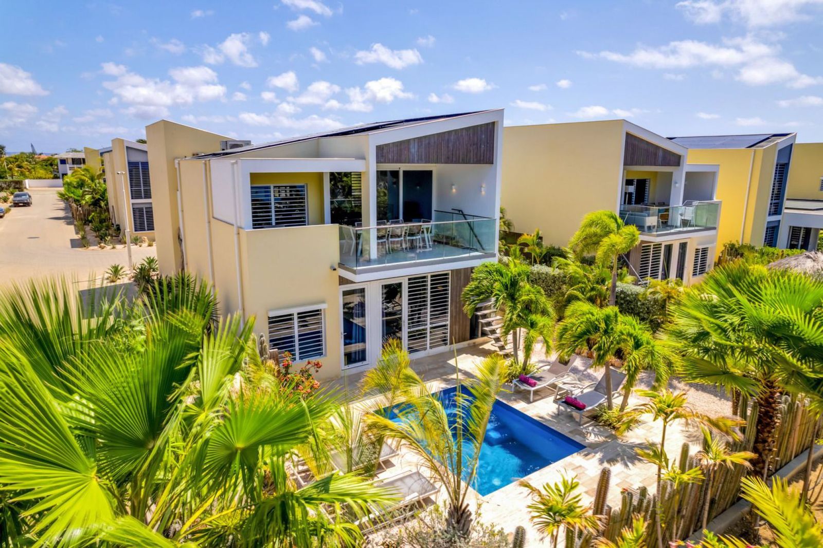 Delfins Beach Resort Villa 8