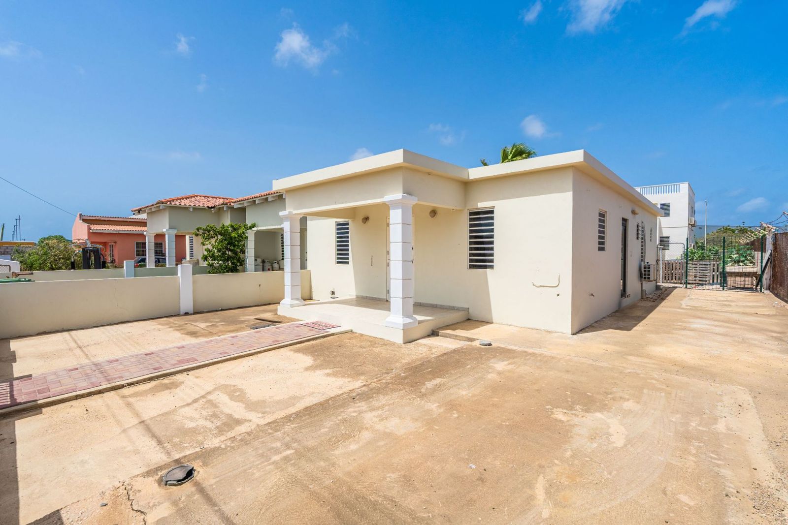 Apartment in Nikiboko — property image 3