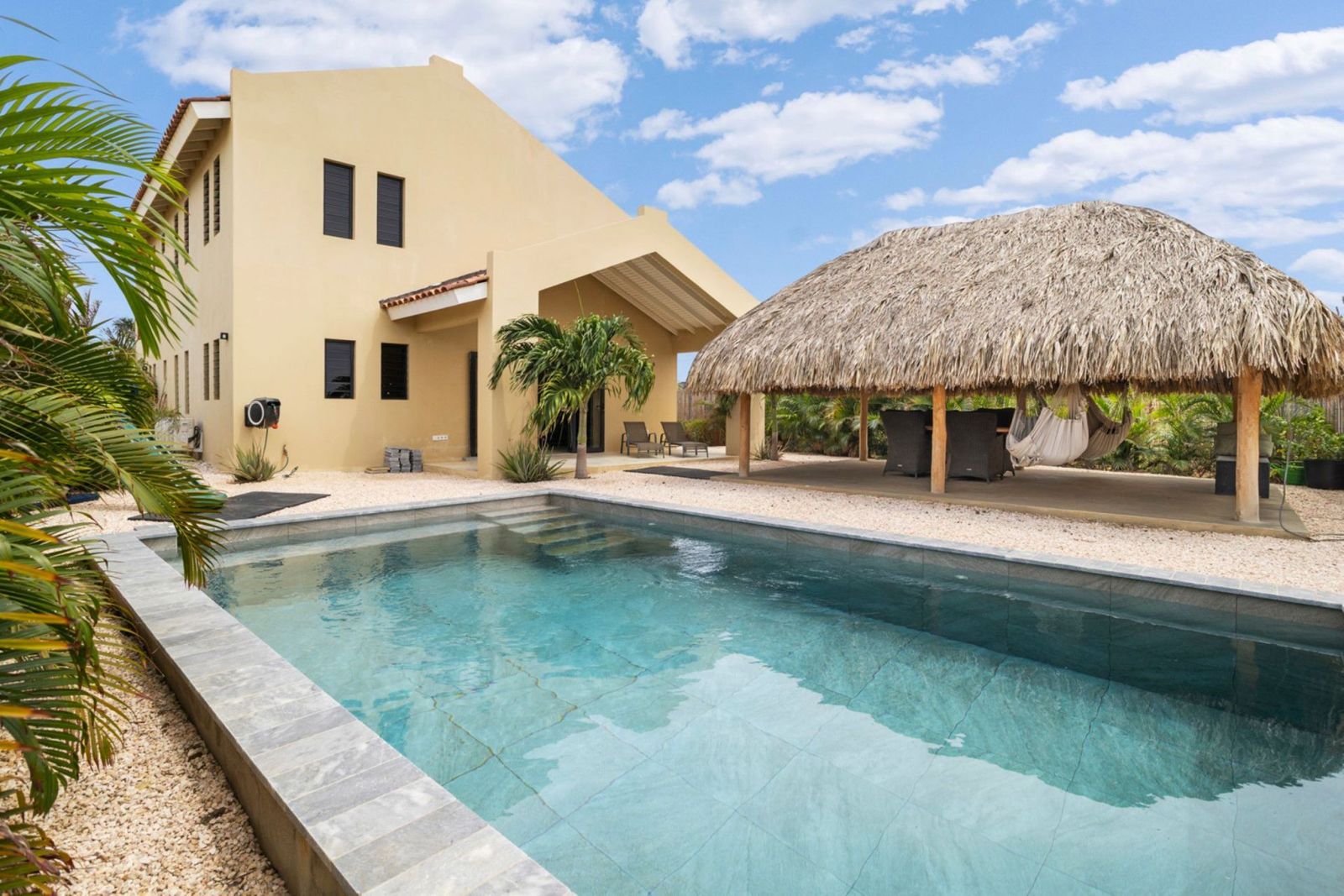 Villa in Nikiboko — exterior photo 1